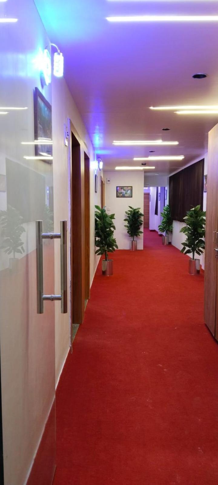 Hotel Royal Relax Gandhinagar Eksteriør billede